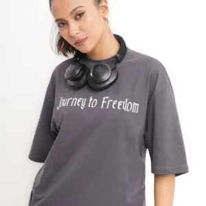 Cropped Minimal Black Tee